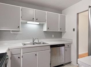 287 W Eagle Lake Dr, Maple Grove, MN 55369