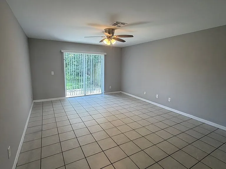 341 Harold Ave S — Photo 10