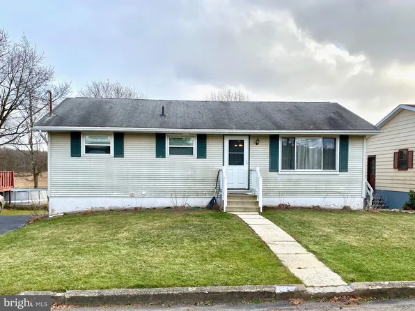 8 W Cherry St, Tresckow, PA 18254