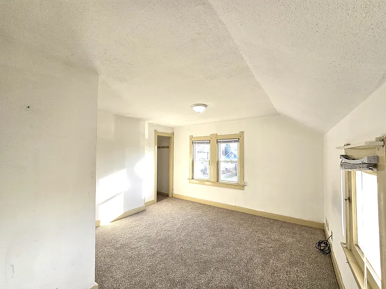 3229 138th St — Photo 25