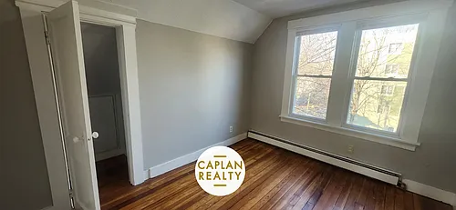 281 W Ivy St Photo 1