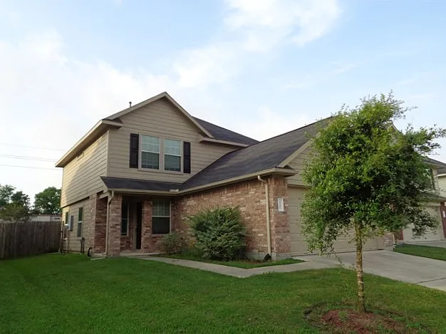 3306 Maris Way — Photo 2