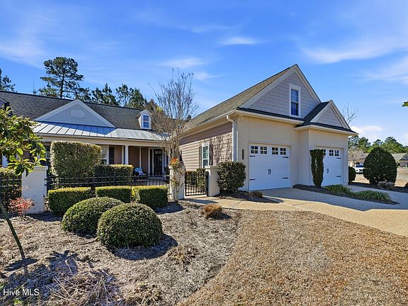 4th image of 1162 Evangeline Drive
