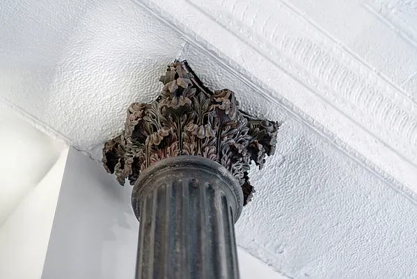 Sold by Douglas Elliman | media 18