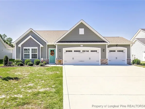 2919 Ives Dr, Eastover, NC 28312
