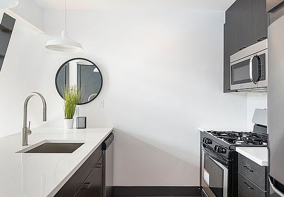 4th image of 340 E 117th St #2K