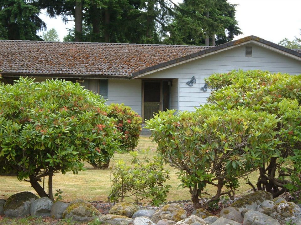 1st image of 8302 122nd St E