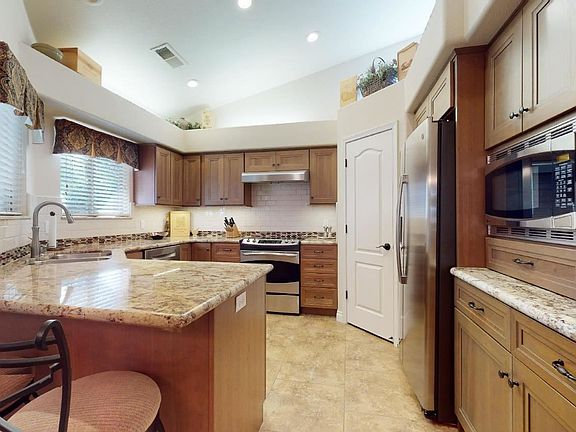 4th image of 9824 N Backer Ave