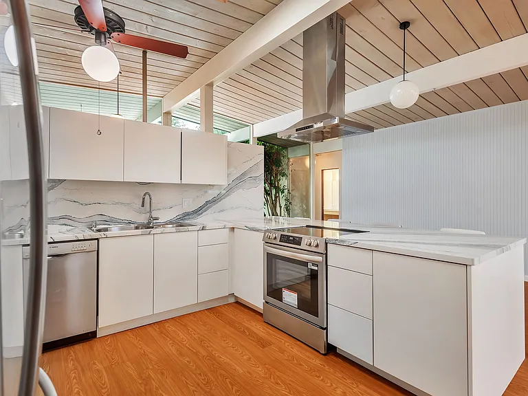 193 Ferne Ave — Photo 14
