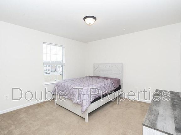 4th image of 1841 Graymount Way