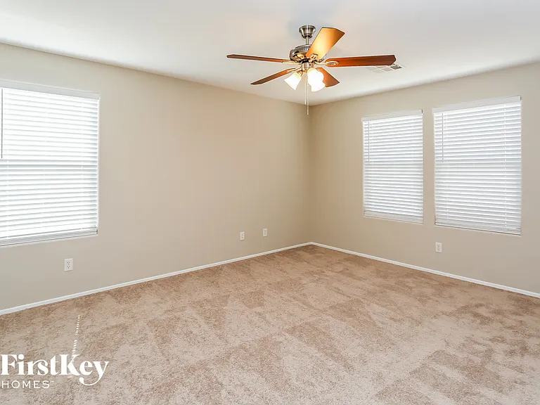 10841 Pearl River Ave — Photo 5