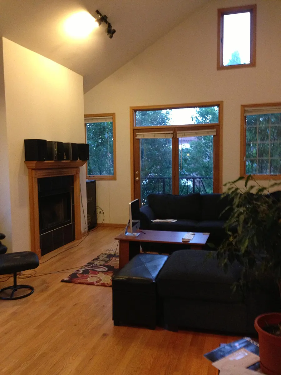 Building Photo - 1334 W Huron St #3