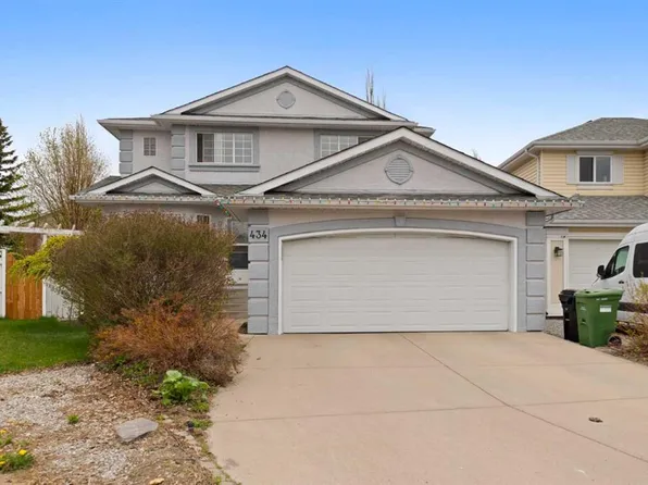 434 NE Douglas Woods Mews SE, Calgary, AB T2Z 3B1