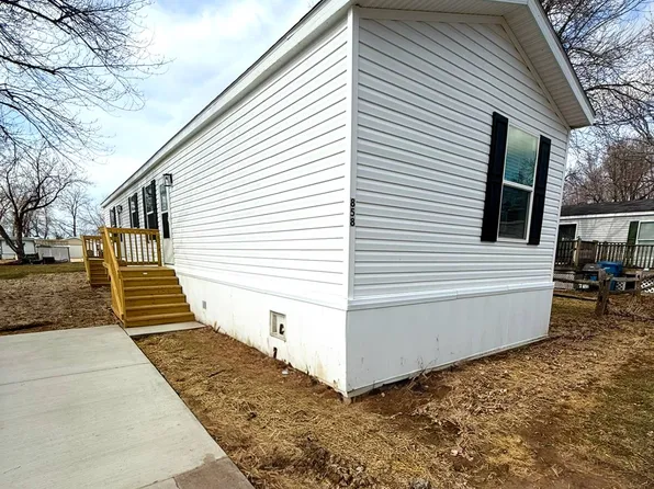 858 4th St, Normal, IL 61761