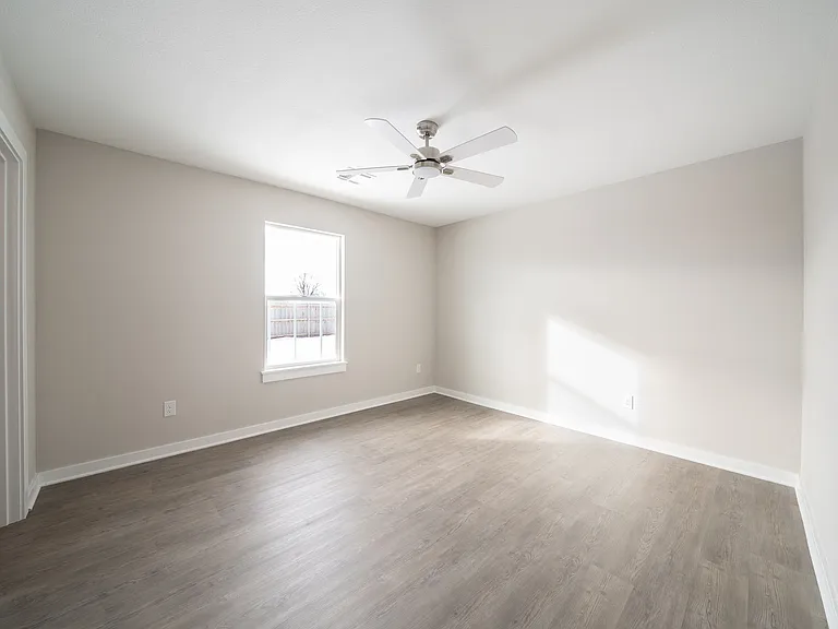 16902 W Lawson St — Photo 18
