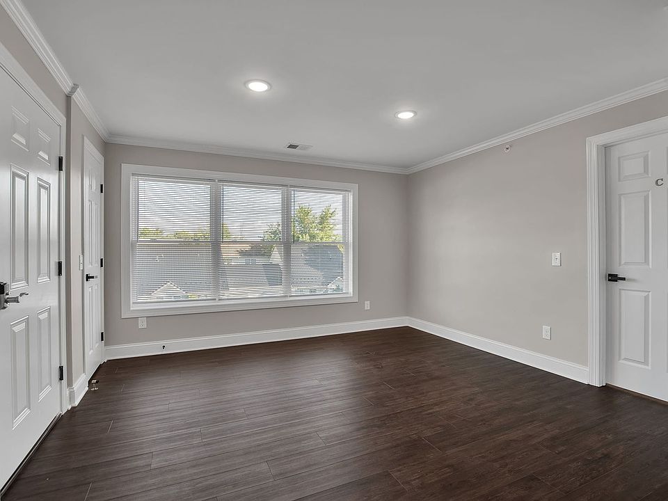 1st image of 661-2071 Sweet Home Rd #302
