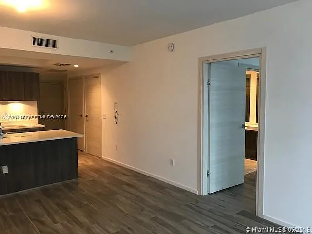 Sls Lux Brickell Condo — Photo 3