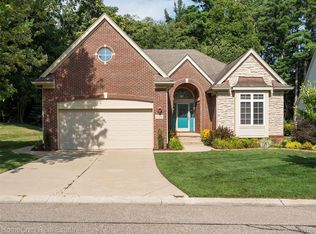 22210 Abington Dr, Farmington Hills, MI 48335