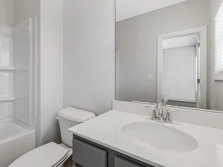 2761 Bell Dr SE — Photo 8