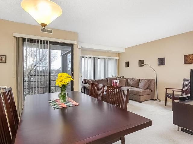 3145 Dean Ct APT 402, Minneapolis, MN 55416 | Zillow