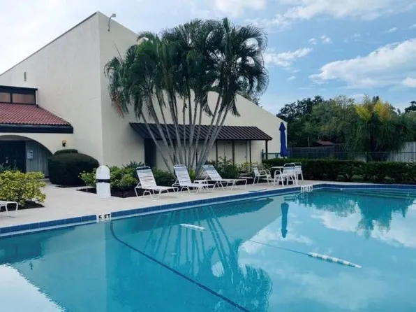3670 Pinecrest St Unit 111, Sarasota, FL 34232
