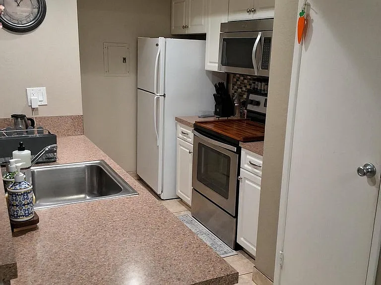 72599 Edgehill Dr #3 — Photo 2
