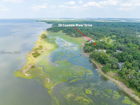 29 Coosaw River Dr, Beaufort, SC 29907