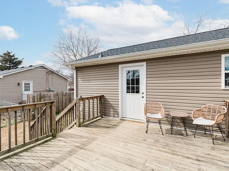 1495 Craig Dr — Photo 11