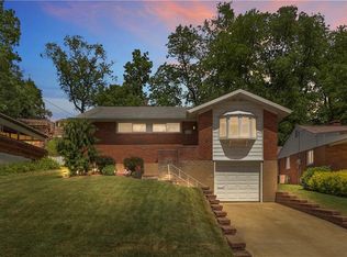 140 Gilmore Dr, Pittsburgh, PA