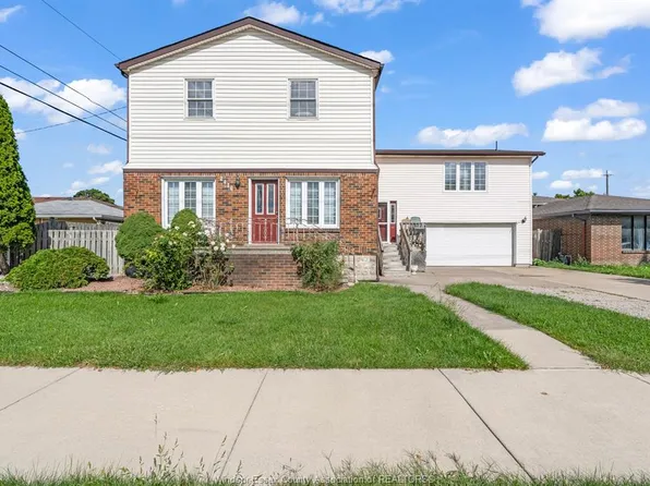 2416 Mercer St, Windsor, ON N8X 3R5