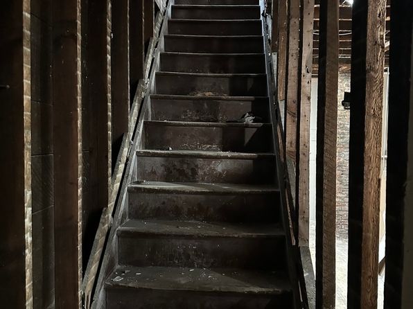 chicago-illinois-2071988333 picture