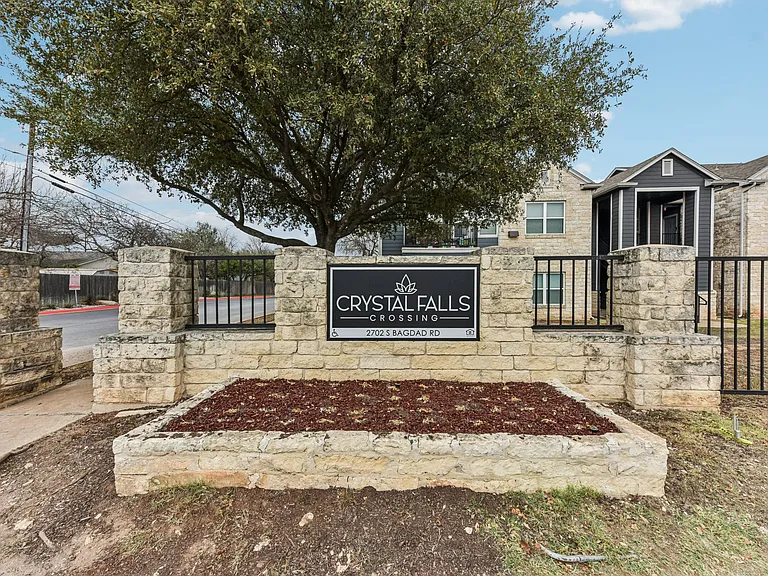 Crystal Falls Crossing — Photo 34