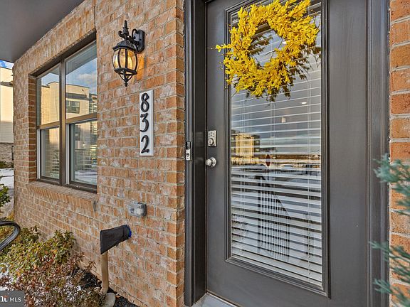 2nd image of 832 Creekway Dr