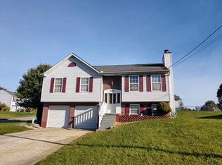 1695 Deer Run Dr, Burlington, KY 41005