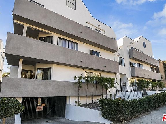 2nd image of 839 Larrabee St APT 11