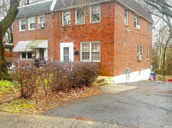 327 Greenwood Rd, Sharon Hill, PA 19079