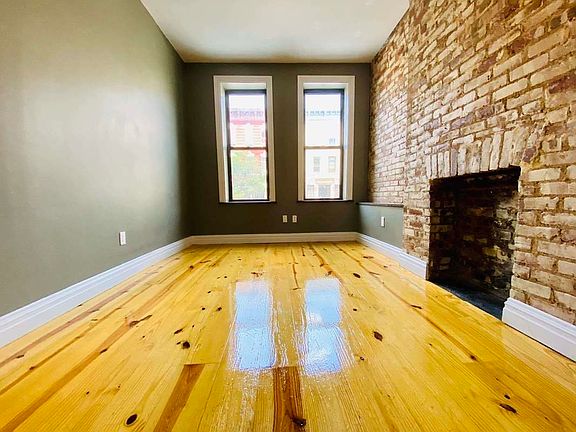 4th image of 276 Chauncey St #1A
