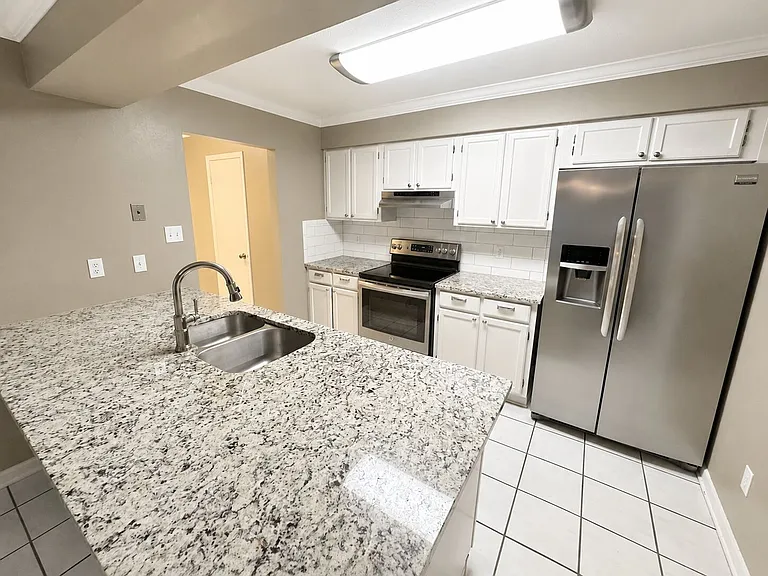 10102 Salinas Dr — Photo 3