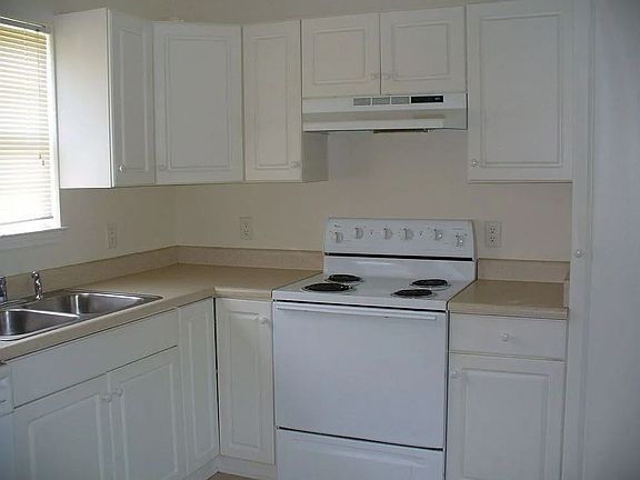 5th image of 4013 Masonboro Loop Rd