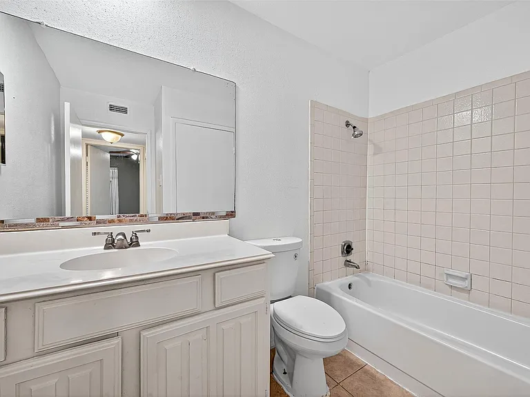2110 Wilcrest Dr #138 — Photo 22