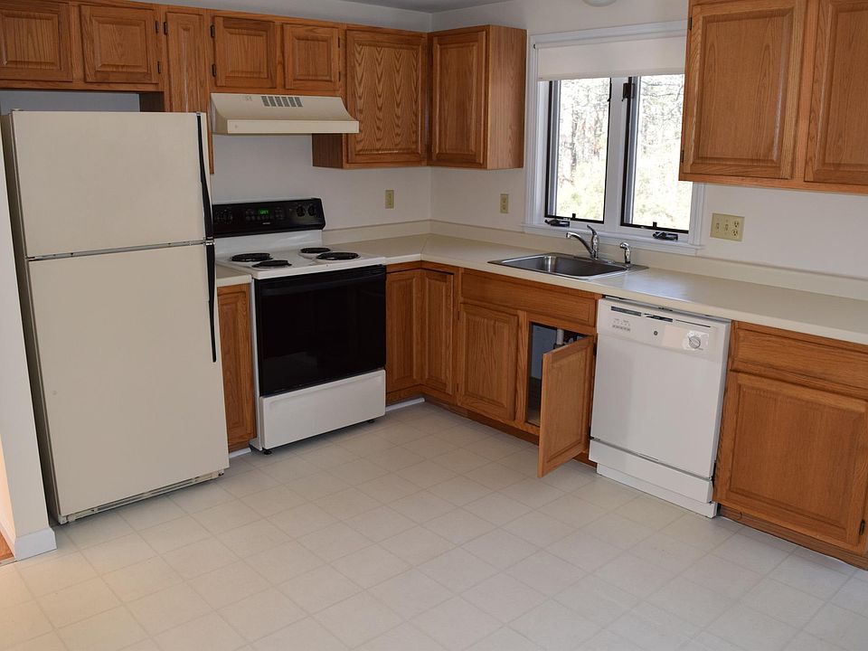 eat in kitchen