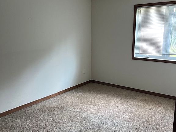 4th image of 930 1st St NE #J-2