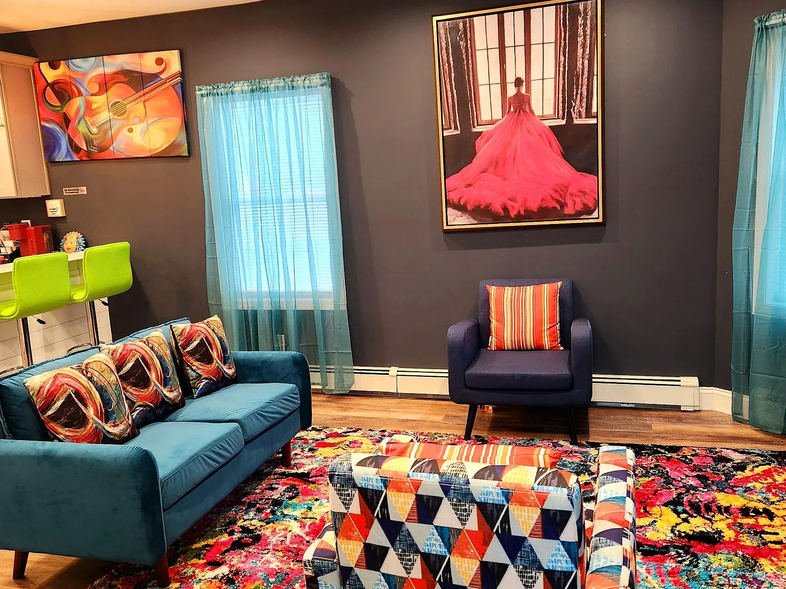 3 bed, 1000 sqft, $6,800 — Photo 3