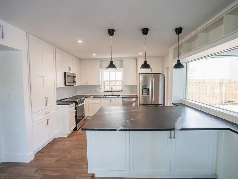 4819 W San Miguel St — Photo 91