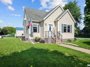 505 McKinley Ave, Lowden, IA 52255