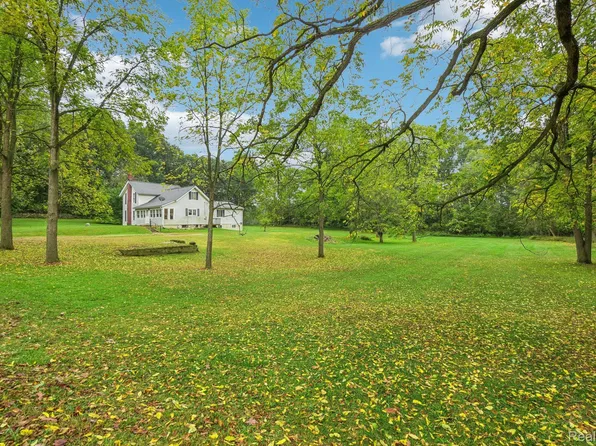 9551 Ellis Rd, Clarkston, MI 48348