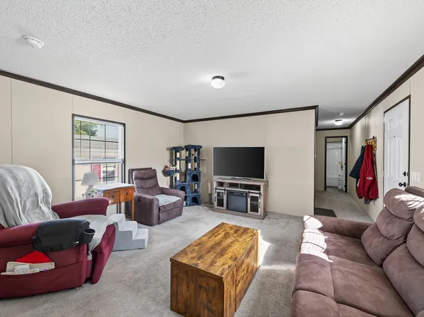 226 Mayfair Rd, Vadnais Heights, MN 55127