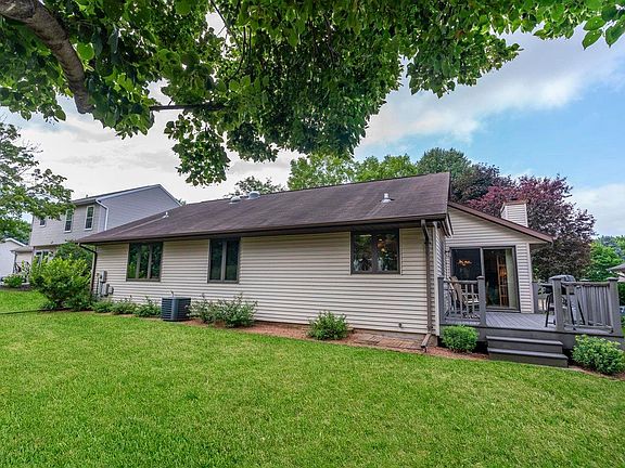 5th image of 5714 Black Walnut Dr