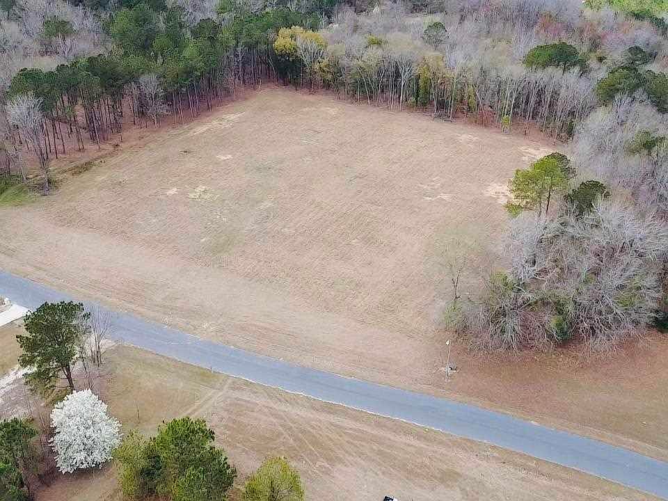 1st image of 2441 Lazy Ln