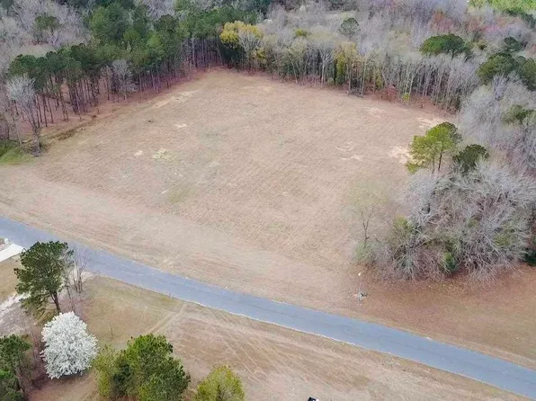 2441 Lazy Ln, Florence, SC 29506